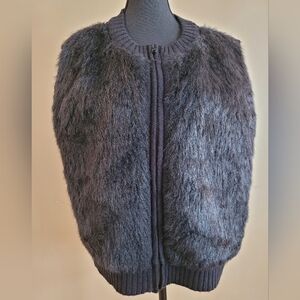 LOVE CHANGE ITALY Faux Fur and Knit Vest with Zipper Closure